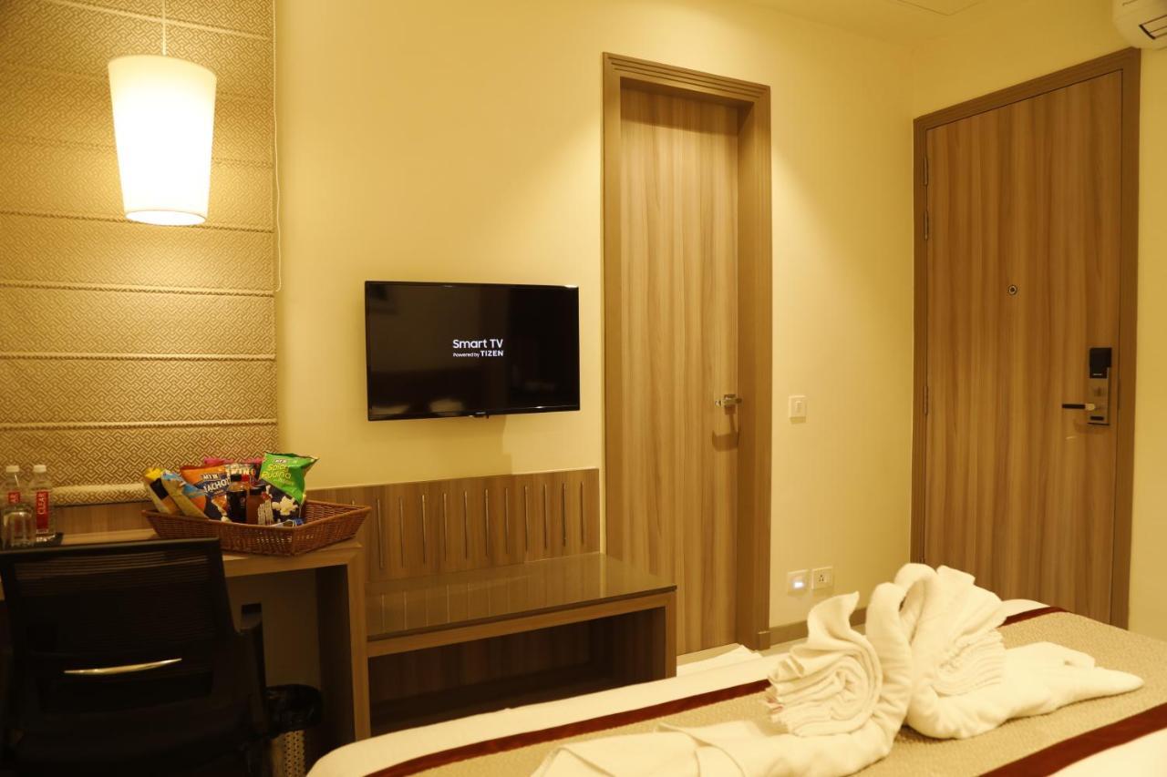 Hotel The Royal Vista พาราณสี ภายนอก รูปภาพ