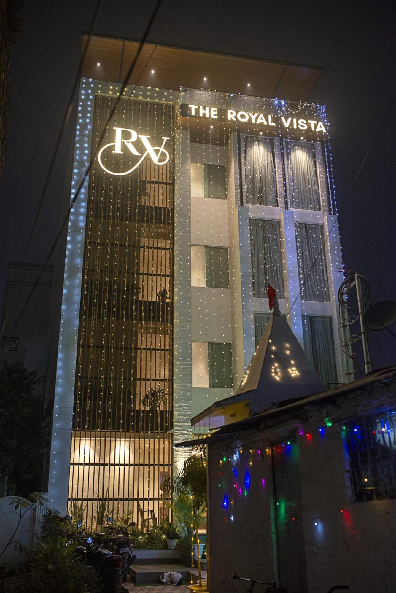 Hotel The Royal Vista พาราณสี ภายนอก รูปภาพ